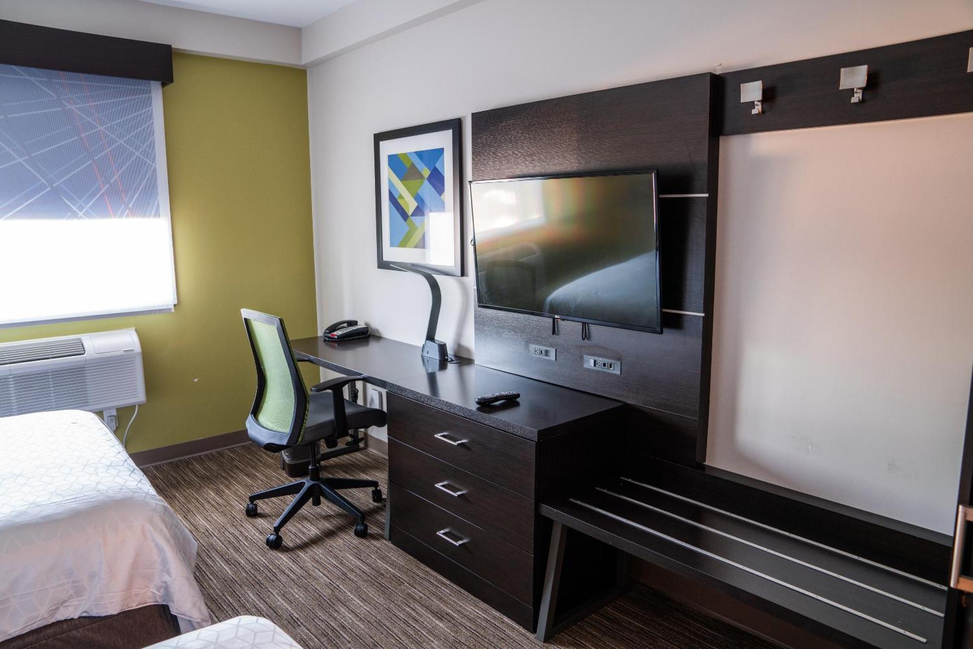 Holiday Inn Express Maspeth By Ihg New York Eksteriør bilde