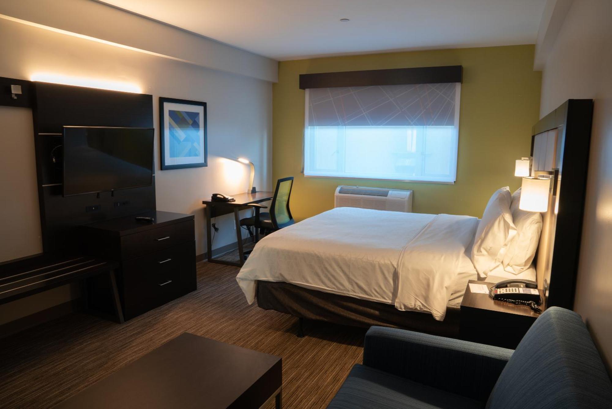 Holiday Inn Express Maspeth By Ihg New York Eksteriør bilde